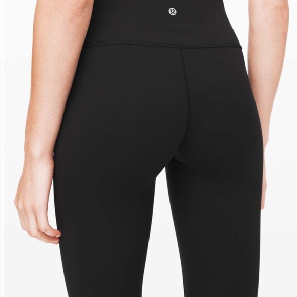 Lululemon Wunder Under Crop High-Rise *Full-On Luxtreme 23" Black size 6 - Picture 2 of 8